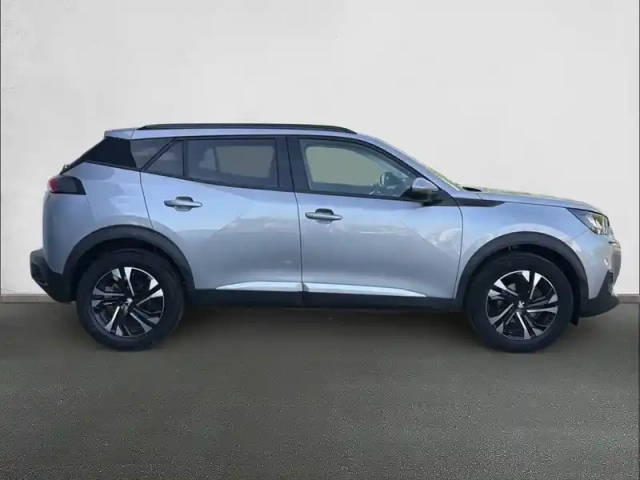 Peugeot 2008 puretech 130 s&amp;s eat8 — photo 4