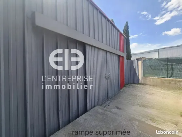 Local 190 m² Carros