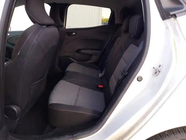 Renault Clio tce 90 — photo 15