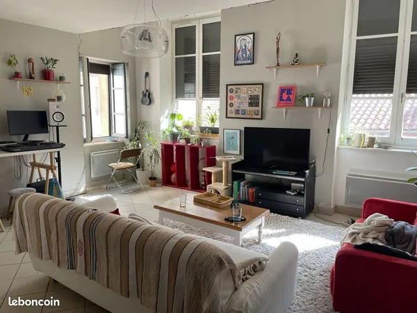 Appartement 3 pièces quais du Rhône