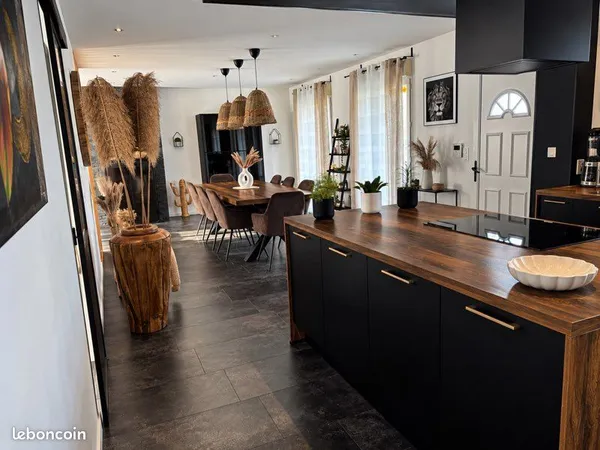 SUPERBE MAISON INDIVIDUELLE DE PLAIN-PIED - 110 m² - 4 CHAMBRES - TERRAIN DE 2 000 m