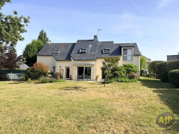 Maison de plain-pied 6 pièces 147 m²