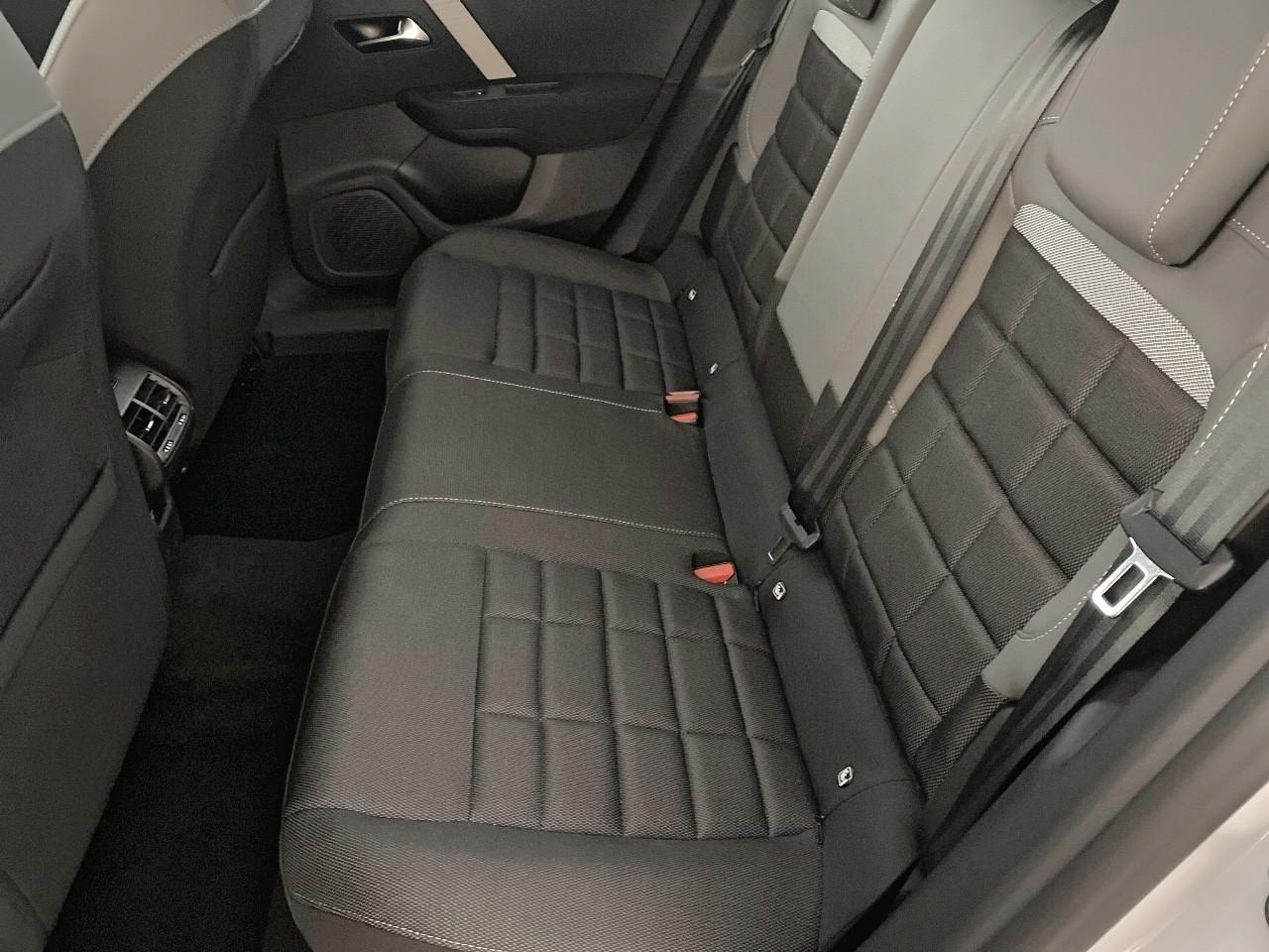 Citroën C4 hybride 136 e-dcs6 plus — photo 10