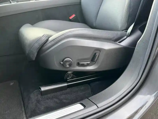 Volvo Xc60 t6 hybride rechargeable 253 + 145ch ultra style dark geartronic 8 awd — photo 9