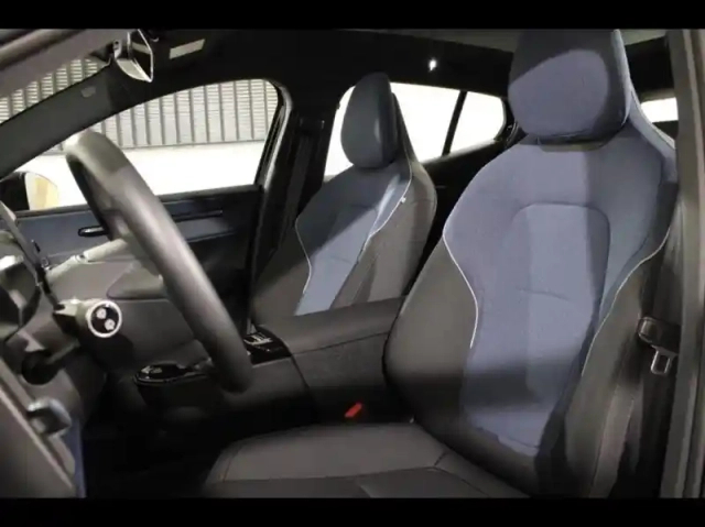 Volvo Ex30 single extended range 272ch ultra — photo 7
