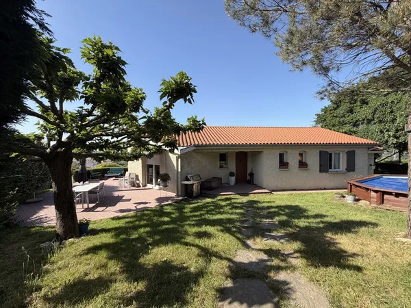 BELLE MAISON DE 155 M2 À ST ETIENNE SUD (A PROX DES SENTIERS DU PILAT)