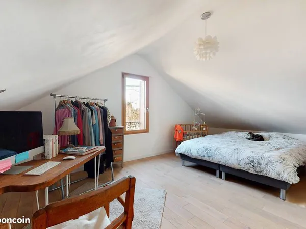 93250 VILLEMOMBLE — Colocation : Chambre et sdb privative de 35 m²