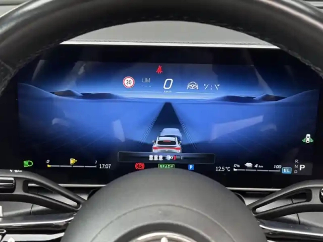 Mercedes Glc 300 e hybrid eq 4matic amg line — photo 32