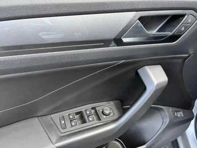 Volkswagen T-Roc 1.5 tsi evo 150ch style exclusive dsg7 — photo 11
