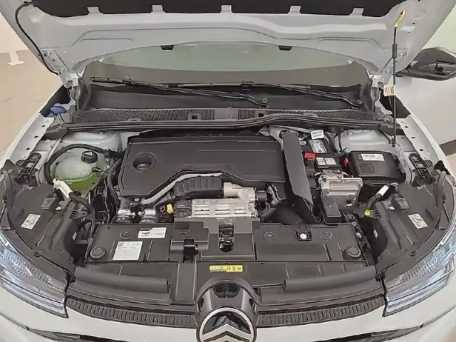 Citroën C4 hybride 145 ch e-dcs6 — photo 25