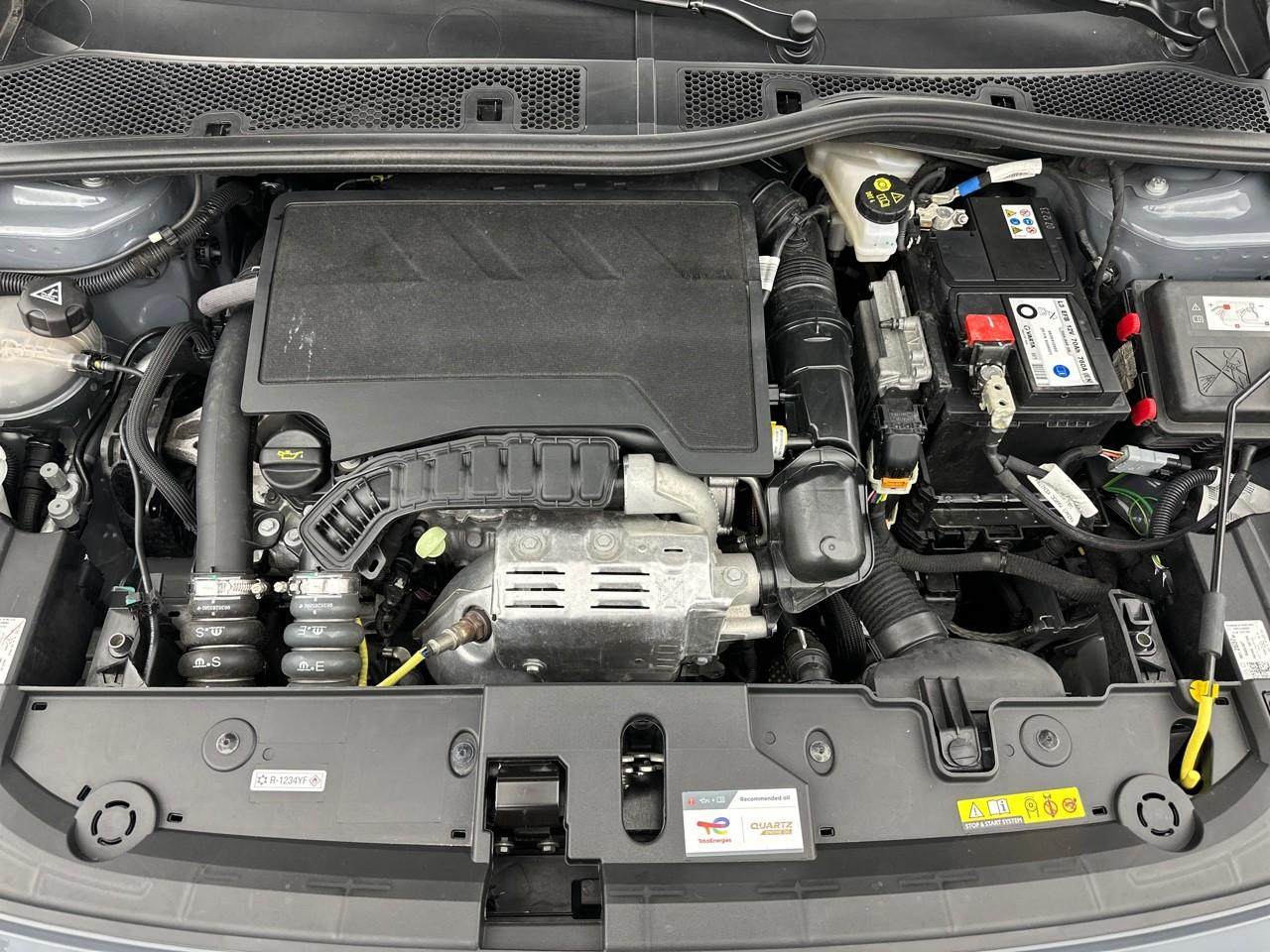 Opel Corsa 1.2 turbo 100 ch gs — photo 14