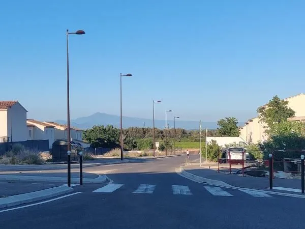 Terrain 283 m² Laudun L Ardoise