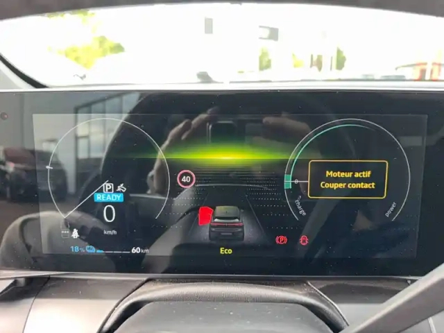 Renault Megane e-tech ev60 220 ch optimum charge — photo 21