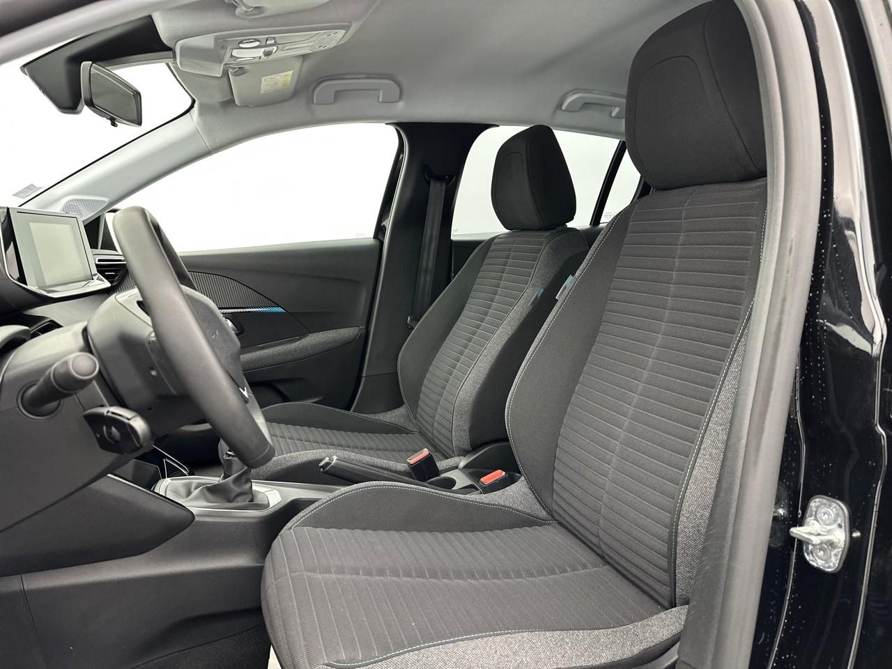 Peugeot 208 puretech 100 s&s bvm6 style — photo 9