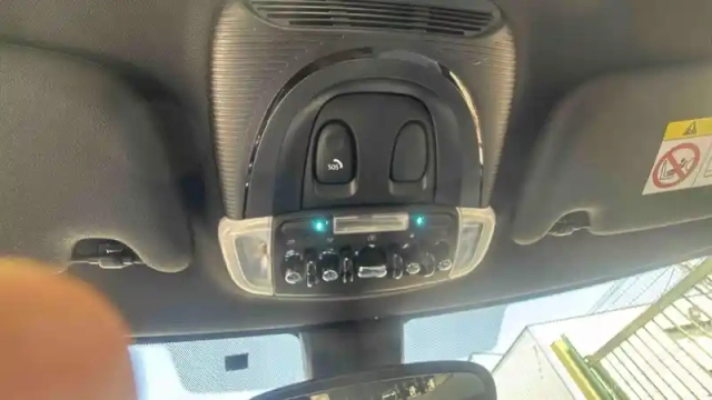 Mini Mini hatch 5 portes cooper 136 ch dkg7 — photo 24