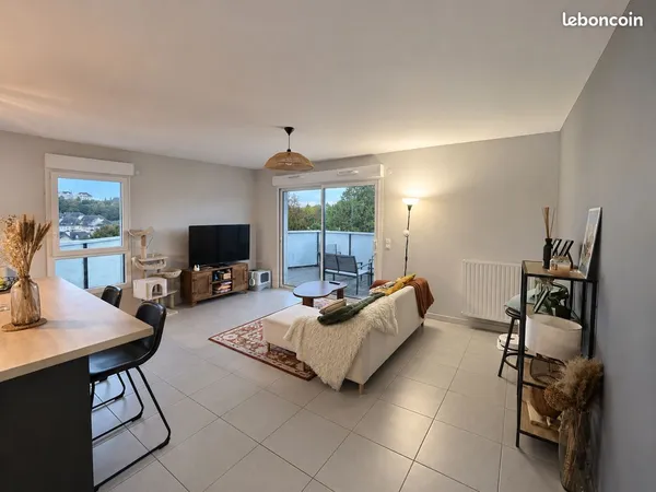 Appartement T3 centre Billère 70 m2 vue Pyrénées