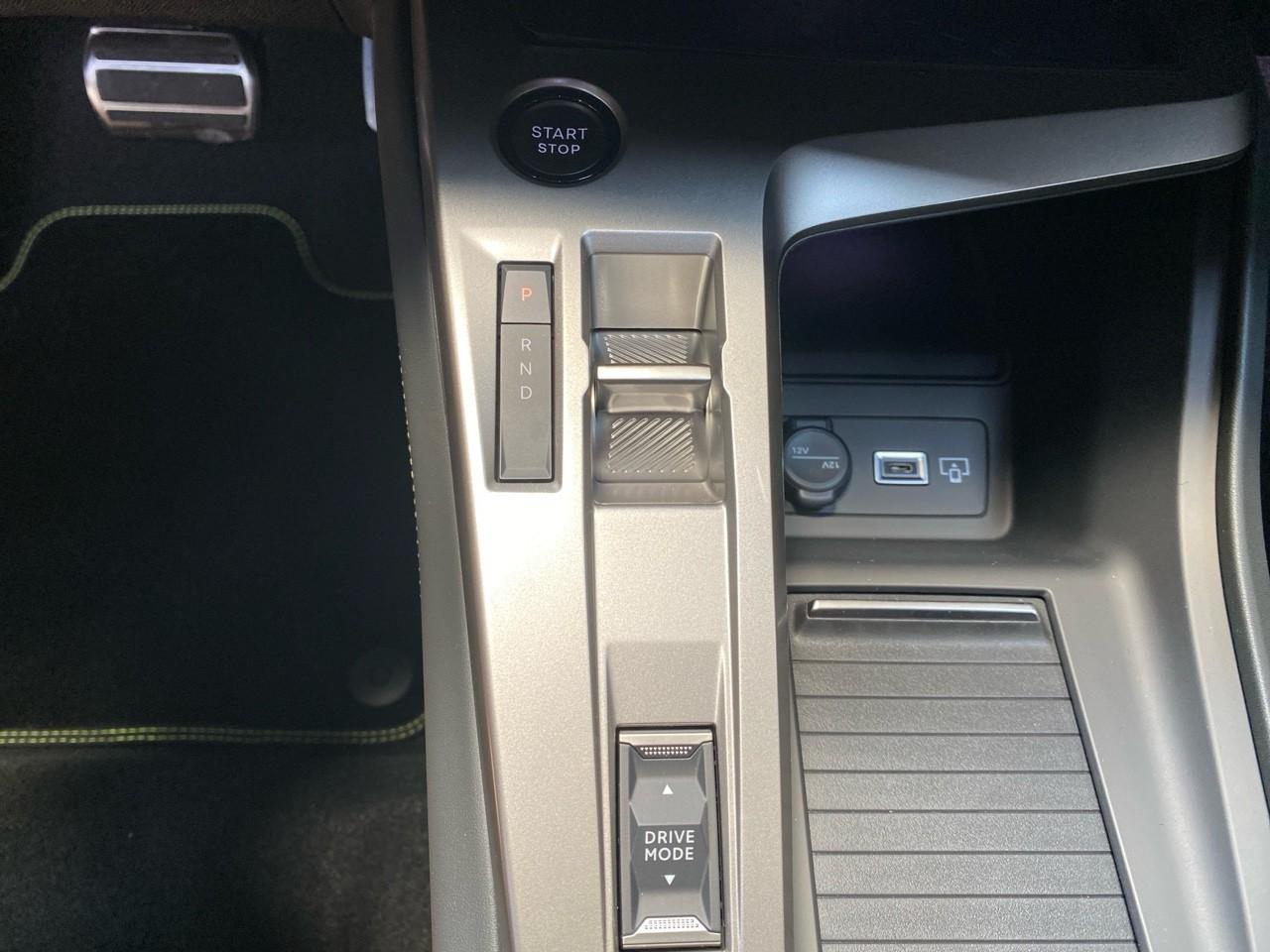 Peugeot 408 electrique 210ch 58kwh gt exclusive — photo 16