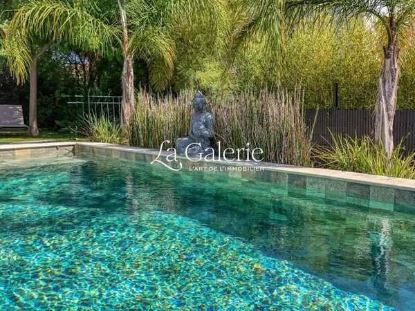 Villa 5 pièces 143 m²