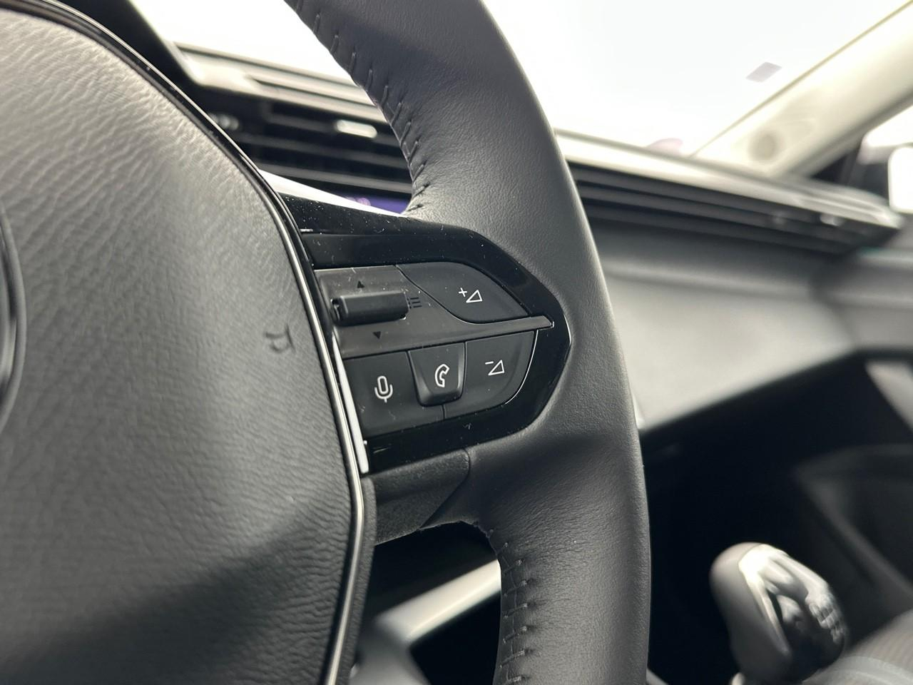 Peugeot 308 puretech 130ch s&s bvm6 allure — photo 18