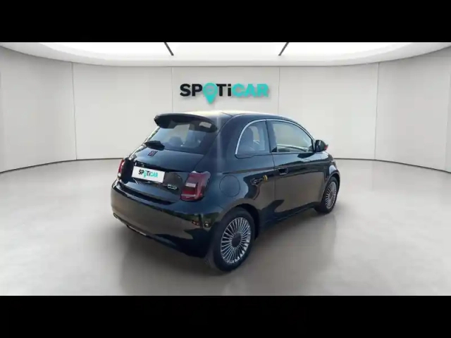 Fiat 500 e 118ch (red) my23 — photo 6