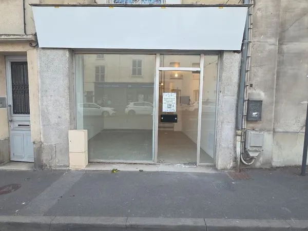 Bureau et espace de travail Location Château-Thierry 9m² 400€