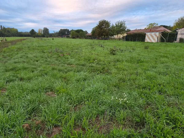Terrain 2683 m²