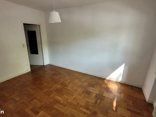 Location F2 - 50 m² - Centre