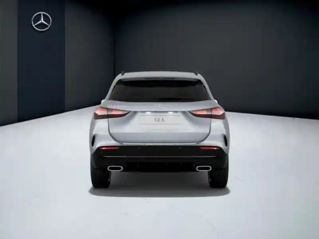 Mercedes Gla 250 e hybrid eq amg line — photo 4