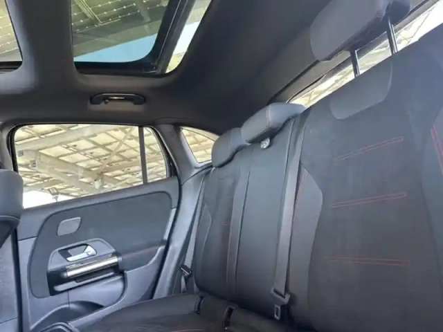 Mercedes Gla 250 e hybrid eq amg line — photo 19