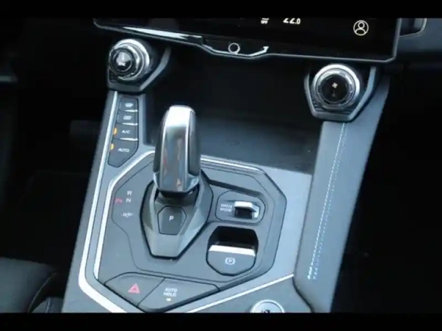 Lynk&Amp;Co 01 1.5 phev 261ch dcth 7 — photo 13