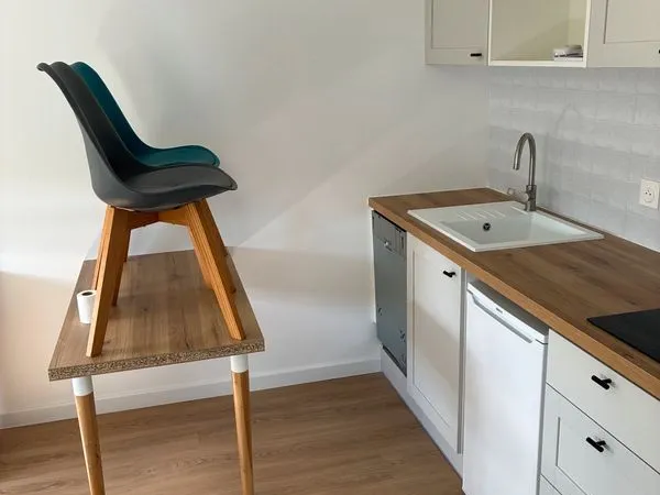 Loue studio de 19 m2 avec place de parking sécuriser
