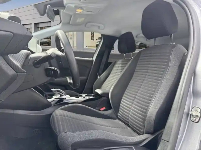 Peugeot 208 electrique 50 kwh 136ch — photo 9