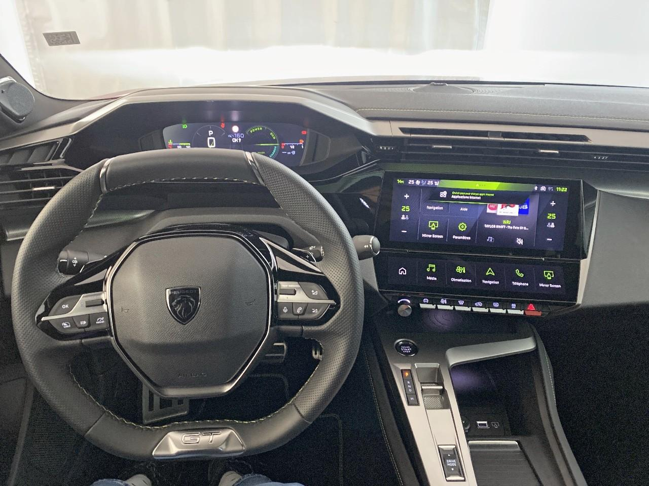 Peugeot 408 hybrid 136 e-dcs6 gt — photo 15