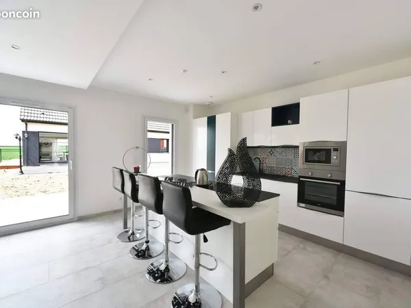 Propriété 4 pièces 85 m²