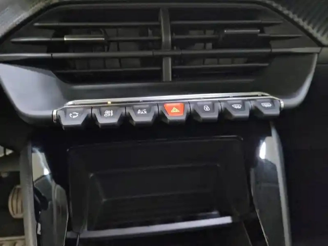 Peugeot 208 puretech 75 s&amp;s bvm5 — photo 52