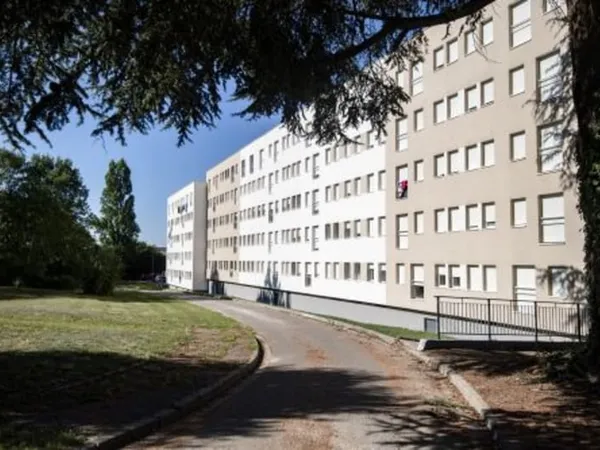 Grand T3 dans résidence réhabilitée