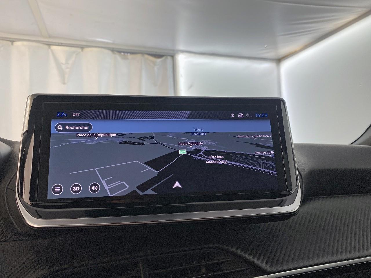 Peugeot 2008 hybrid 145 ch e-dcs6 allure — photo 14