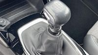 Peugeot 2008 1.2 PureTech 130ch S&S Allure Pack — photo 14