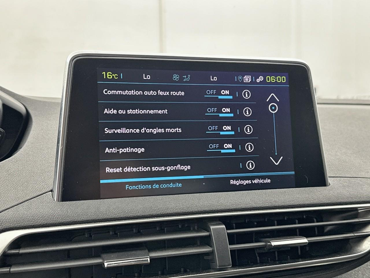 Peugeot 3008 hybrid 225 e-eat8 allure — photo 23