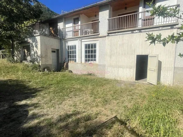 Maison 9 pièces 294 m²