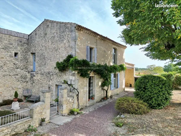 Maison 9 pièces 271 m²