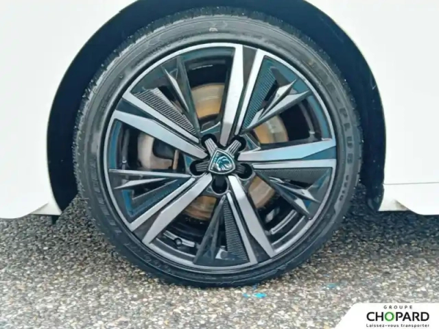 Peugeot 308 phev 225 e-eat8 — photo 22