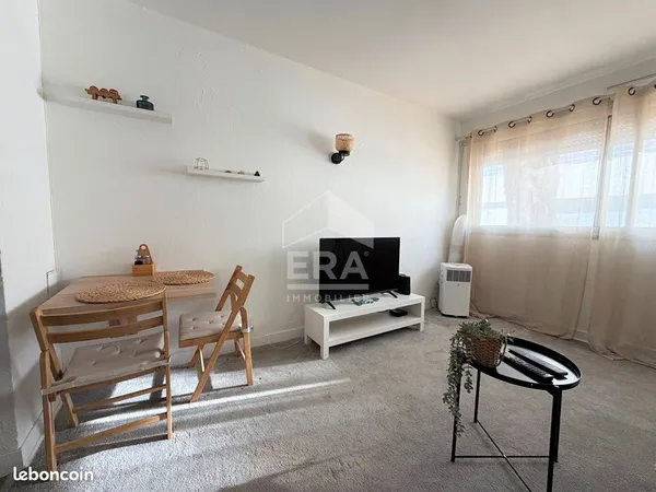Studio 1 pièce 19 m²