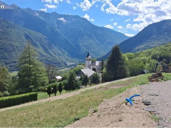 9 terrains viabilisés individuels à bâtir