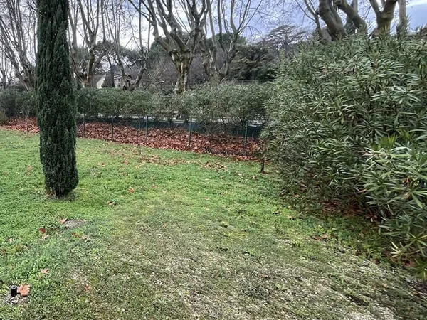 Terrain constructible sauveterre proche toutes commodités
