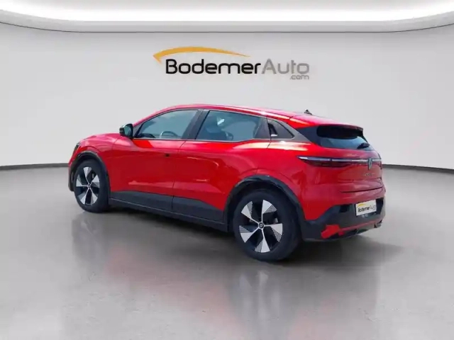 Renault Megane e-tech ev60 220 ch super charge — photo 3