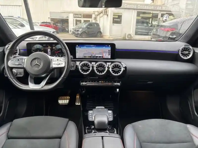 Mercedes Classe A 200 amg line — photo 11