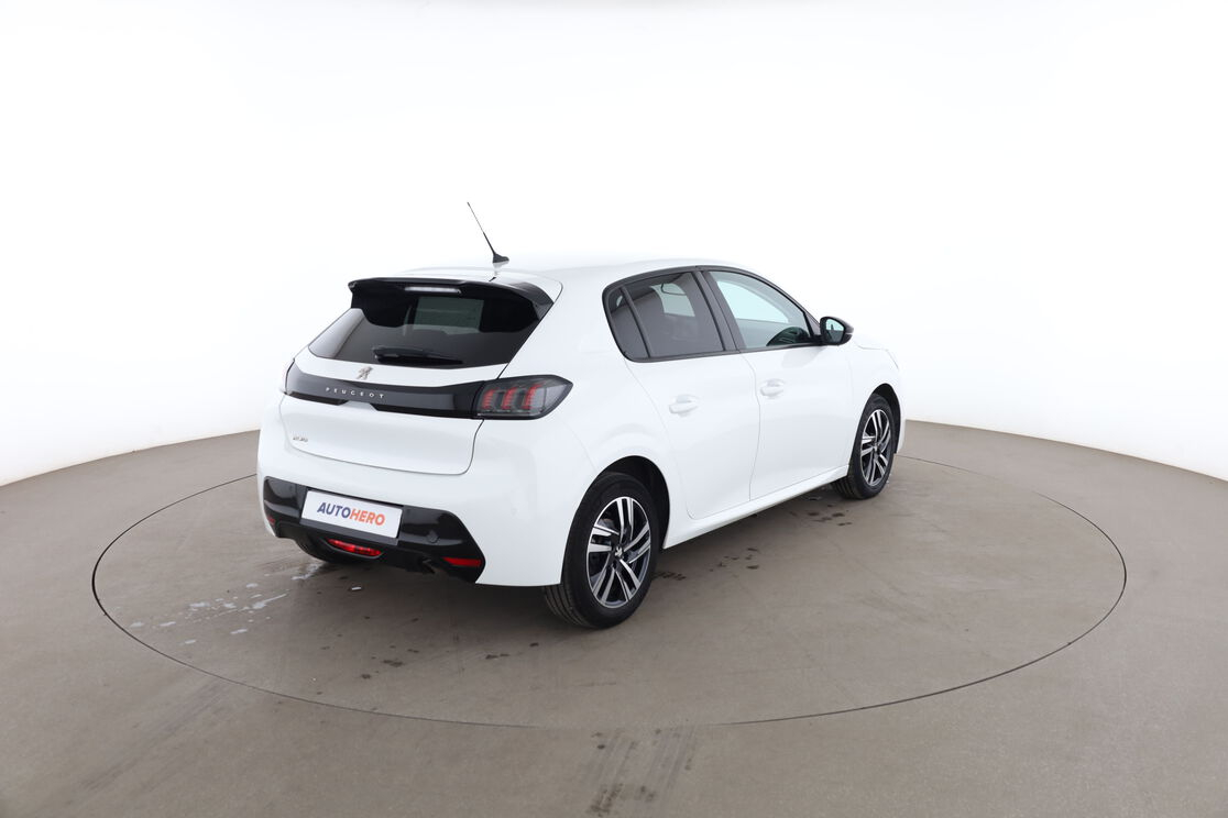 Peugeot 208 1.2 PureTech Allure EAT8 — photo 5
