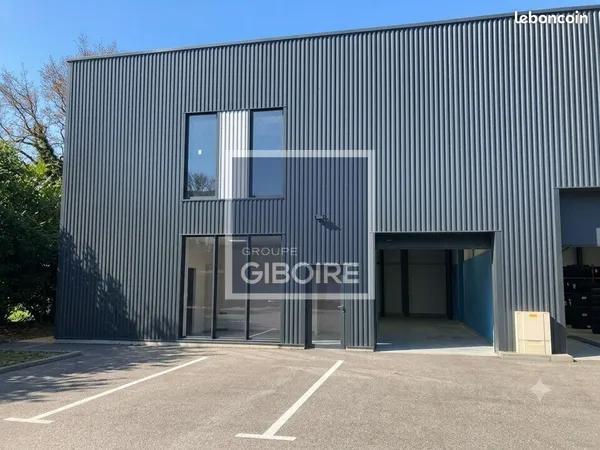 Local d'activité 185 m²