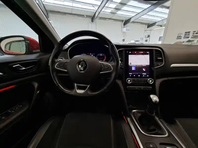 Renault Megane mégane iv berline blue dci 115 — photo 16